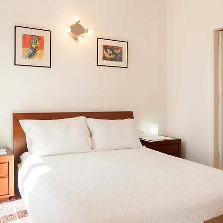 Villa Nisaki Sleeps 10 Pool Wifi
